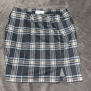 Full tilt woman’s skirt
